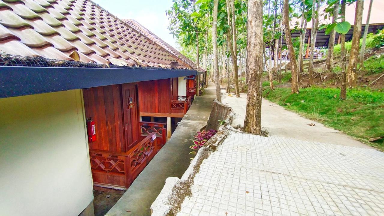 Kasuari Exotic Resort 마겔랑 외부 사진