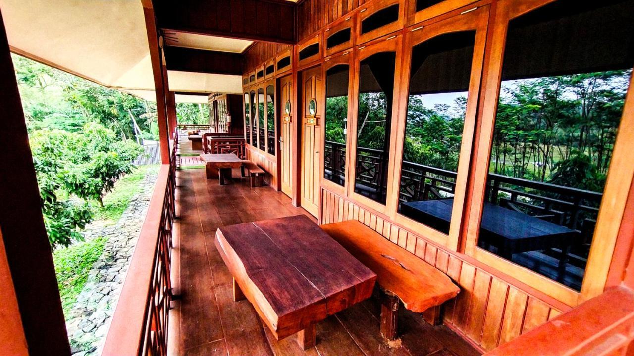 Kasuari Exotic Resort 마겔랑 외부 사진